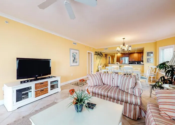 Holiday home Spacious Oceanfront With 2 Balconies Wifi Ac & Shared Pool *