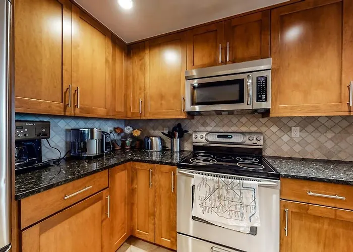 Spacious Oceanfront With 2 Balconies Wifi Ac & Shared Pool