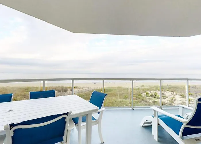 Spacious Oceanfront With 2 Balconies Wifi Ac & Shared Pool Holiday home Ocean City
