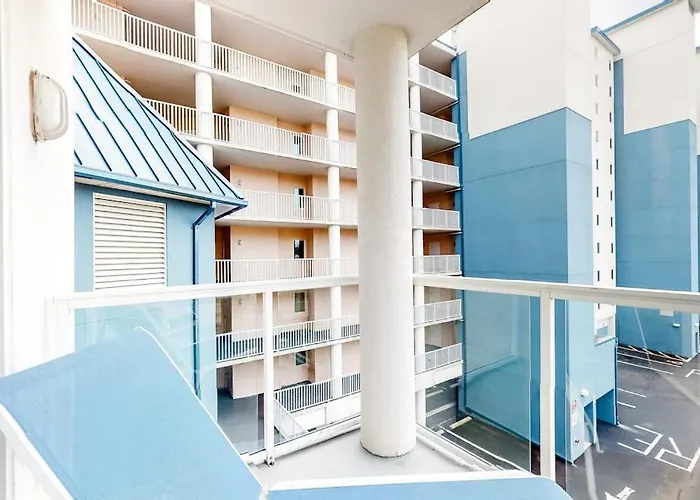 Spacious Oceanfront With 2 Balconies Wifi Ac & Shared Pool Holiday home Ocean City
